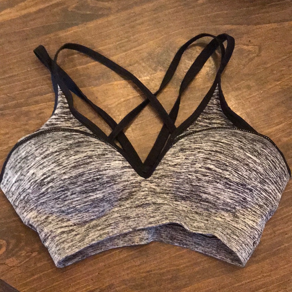 Push up sports bra